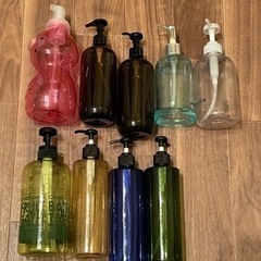 ディスペンサー ボトル各種9点とカゴ 14点 他とまとめ買い割引可能の画像