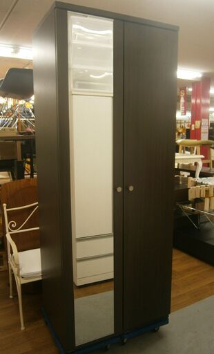 R366 NITORI ミラー扉ワードローブ、洋服タンス、幅80cm