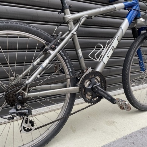 GT avalanchi3.0  マウンテンバイク