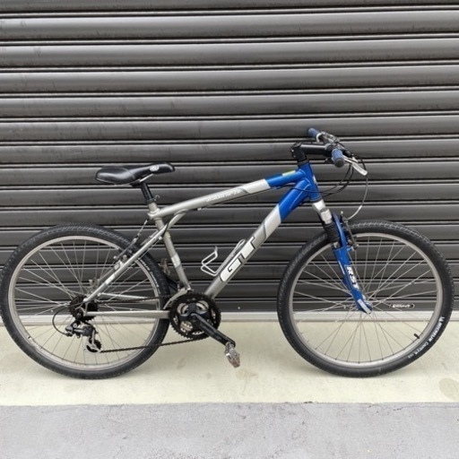 GT avalanchi3.0  マウンテンバイク