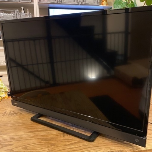 東芝　32インチテレビ　REGZA
