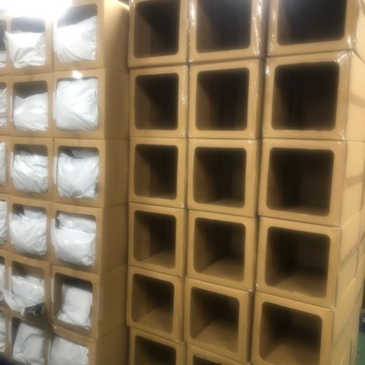 新品　保管用ダンボール　50枚　穴あき　アパレル　雑貨　インテリア　倉庫