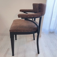 ◆ アンティーク調ダイニングチェア 椅子 おしゃれチェア イス ダイニングチェアー いす 高め ヴィンテージ 肘付き アームチェア ダイニング椅子 カフェ　ブラウン 茶色の画像