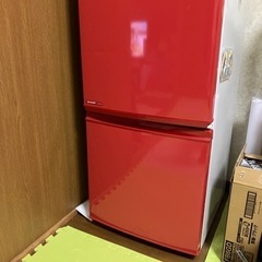 小型冷蔵庫　　今月末で処分しますの画像