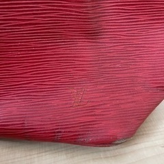 ヴィトンバッグエピの画像