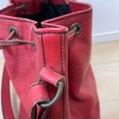 ヴィトンバッグエピの画像