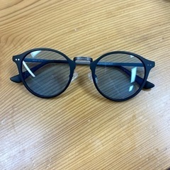 サングラス　(定型文には返信しません)