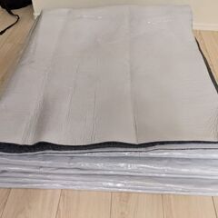 値下+もう一枚増 チェアマット4枚+カーペット1枚の画像