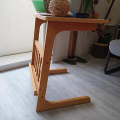 🍀サイドテーブル　ナチュラルカラー　雑誌ラック🍀の画像