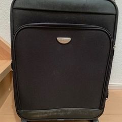 スーツケース