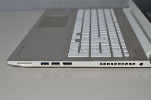 爆速SSD256GB 東芝 AZ45/AG 高性能i5-6200U/メモリ8GB 爆速SSD256GB 東芝 AZ45/AG 高性能i5-6200U/メモリ8GB