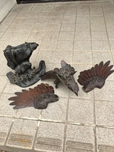鷹の置物