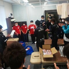 6月26日八戸　食品無料配布