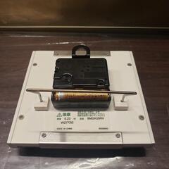 ☆美品☆ RHYTHM 置き時計 ホワイト 8MGA35RH 230gの画像