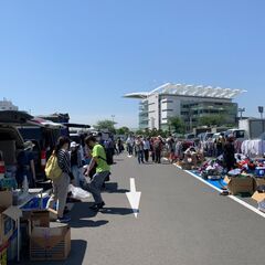 大井競馬場フリーマーケット運営のスタッフ募集！日給11,000円（当日現金支給も可）の画像