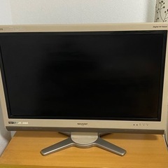 AQUOS 32型テレビ【決】