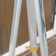 無料です！測量用 アルミ製三脚 