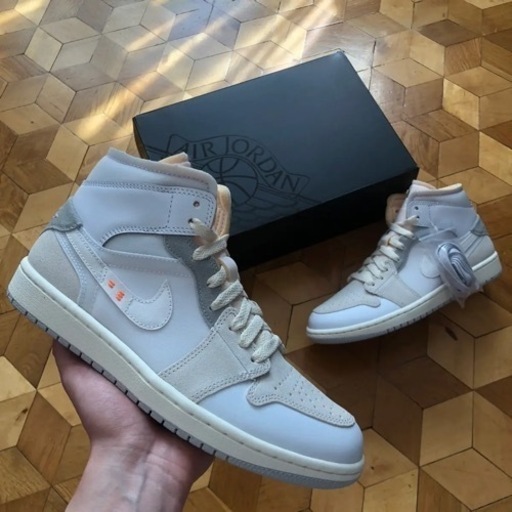 NIKE エア　ジョーダン1 ミッド　SE クラフト