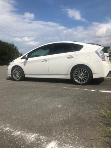 18インチ　5穴 7.5j pcd100 ＋35 20000円もしくは、プリウス30純正後期アルミと交換