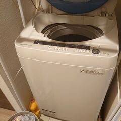 ⭐値下げ⭐全自動洗濯機　シャープ2014年製５．５キログラム　市川市行徳の画像