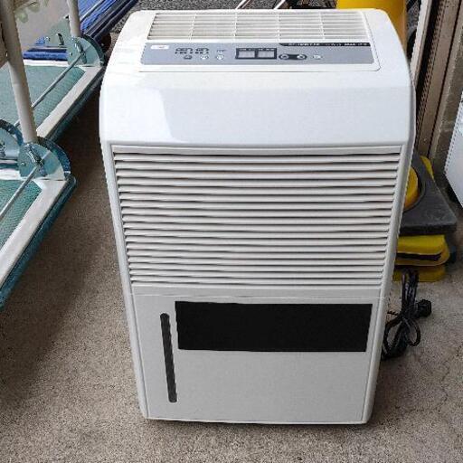 0608-059 ナカトミ コンプレッサー式除湿機 DM-10