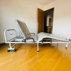 電動折り畳みベッド