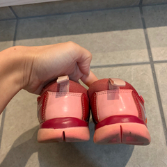 【ナイキ】ダイナモフリー☆15cm 運動靴 レッドの画像