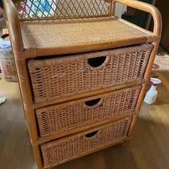取引中　　チェスト　棚　タンス