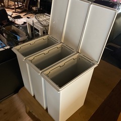 ● 無印良品、ゴミ箱、3個セットの画像