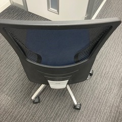 オフィスチェア　ブルー