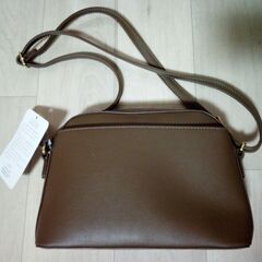 レディース　ショルダーバッグ　ブラウン　マスク入れ付きの画像