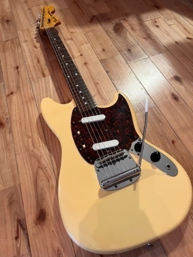 FENDER JAPAN MUSTANG 弦ストラップシールドセット