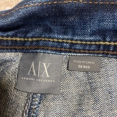 ARMANI エクスチェンジのダメージジーンズの画像