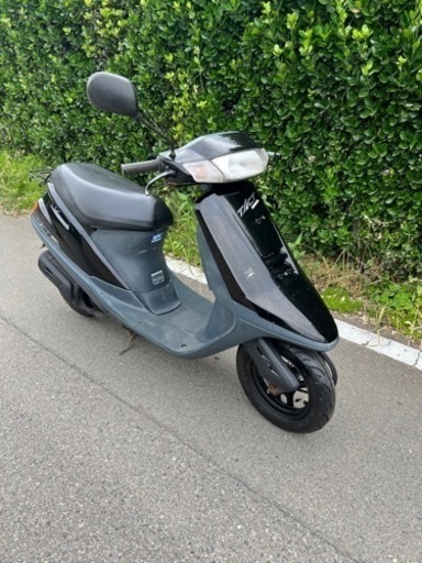 タイヤ新品　スクーター　原付　ホンダ　センタースタンドを電動で出すことができます