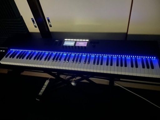 MIDIキーボード 88鍵　KOMPLETE KONTROL S88