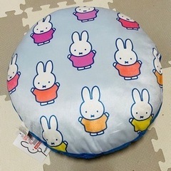 新品未使用　ミッフィー　クッション①