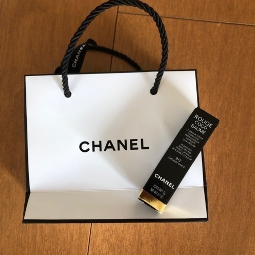 CHANEL リップクリーム　ホワイト