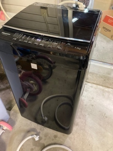 美品　Hisenseハイセンス 5.5kg 全自動洗濯機 ガラストップ ブラック