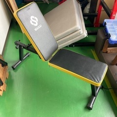 ● トレーニング用ベンチの画像