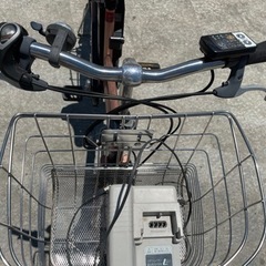 電動アシスト自転車　バッテリー8Ah  充電器の画像
