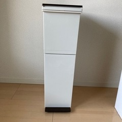 2段ゴミ箱の画像