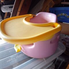 BUMBOベビーチェアピンク