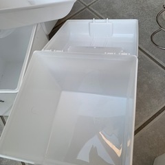 白い箱　　３つの画像