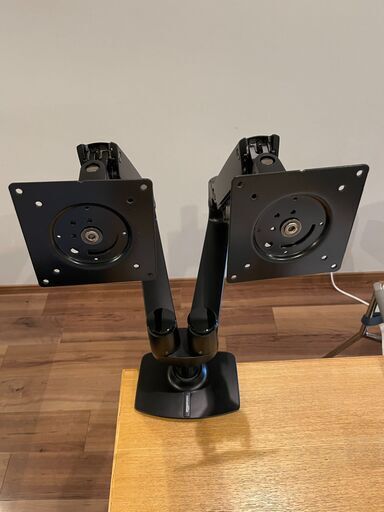 Amazonベーシック デスクマウント デュアル モニターアーム ブラック