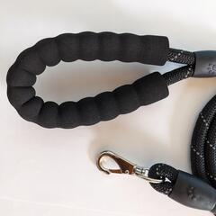 Sale　500円　犬のリード　長さ145cm　直径1.5cm　反射型デザイン　丈夫な素材　新品未使用の画像