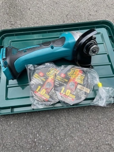 【近日掲載終了】マキタ makita 100mm充電式ディスクグラインダ GA402DZ【新品未使用】