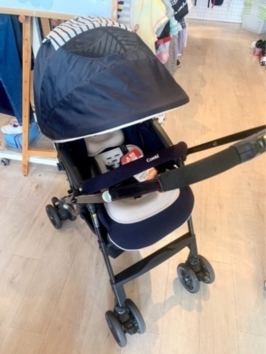 ■店頭引取限定■美品☆コンビ　ベビーカー　メチャカルハンディオート４キャス♫定価60500円