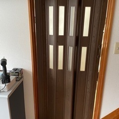 お譲り先　決定　アコーディオンカーテン