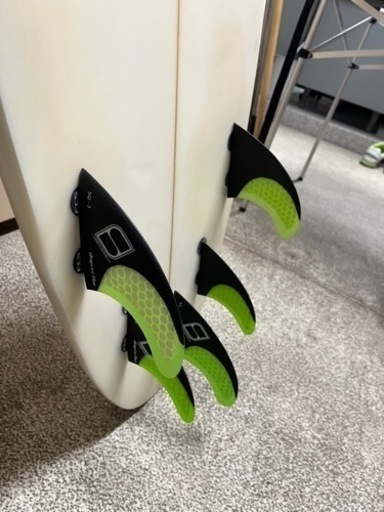  Darcy Snub 5.6 ダーシー　スナッブ　Shapers SQ-3 5フィン　クワッド　トライ　