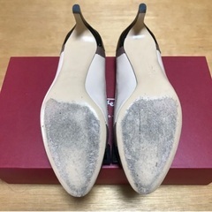 【美品!】フェラガモ パンプス　本革の画像